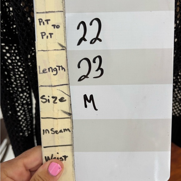 Women's rock republic crochet three-quarter top with skull back - Picture 9 of 9